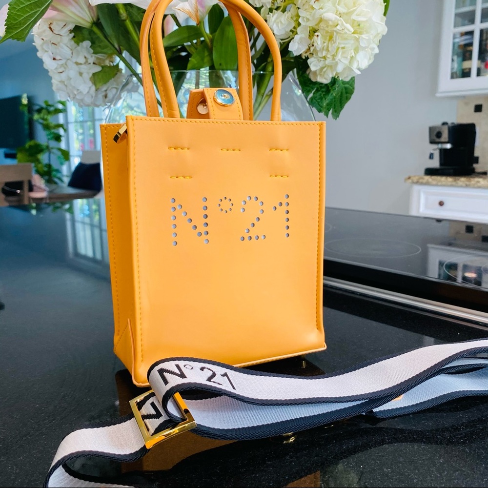 N21 Handbags Micro Shopping Verticale Tote NWOT - Picture 8 of 13